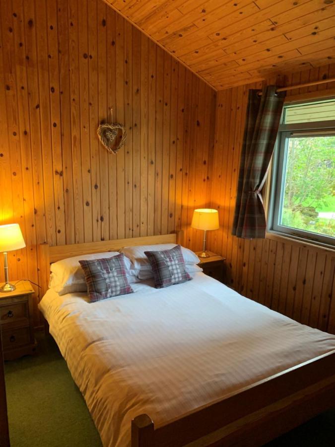 Milton Bay Luxury Lodge Wrapped In Exceptional Scenery Morenish Exterior photo